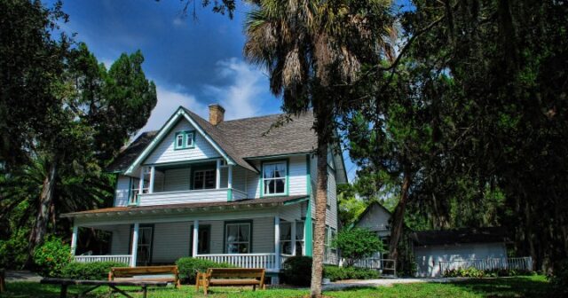 Signs it is Time to Move into a Bigger Home