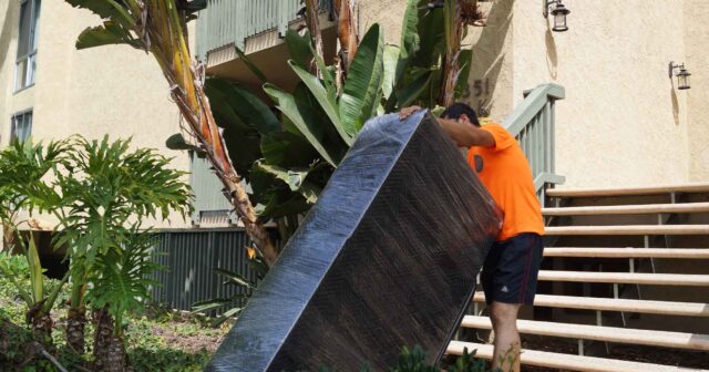 Finding Top Local Moving Companies in Brentwood