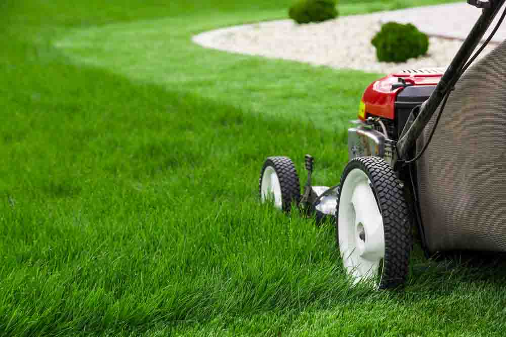 How to Pack and Move a Lawn Mower?