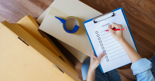 Top 5 Must-Do Items on Your Moving Checklist