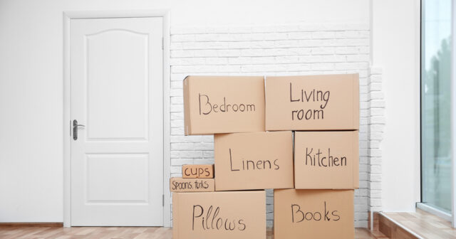 How to Pack a Bedroom for Moving?