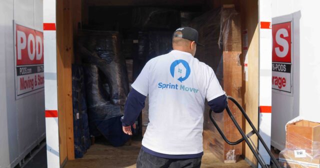 Find Reliable Commercial Movers in Your Area