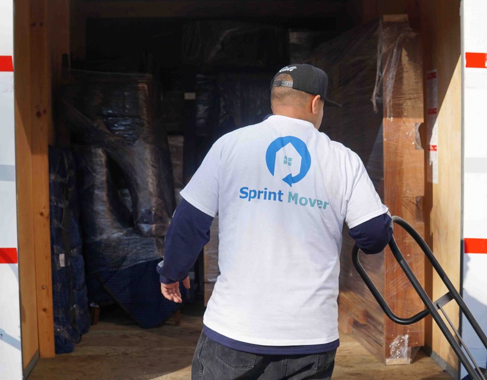 Find Reliable Commercial Movers in Your Area